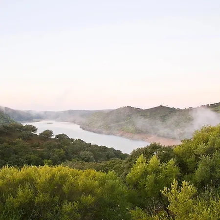 Casa Babel Monfraguee