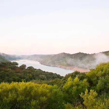 Gospodarstwo wiejskie Casa Babel Monfraguee